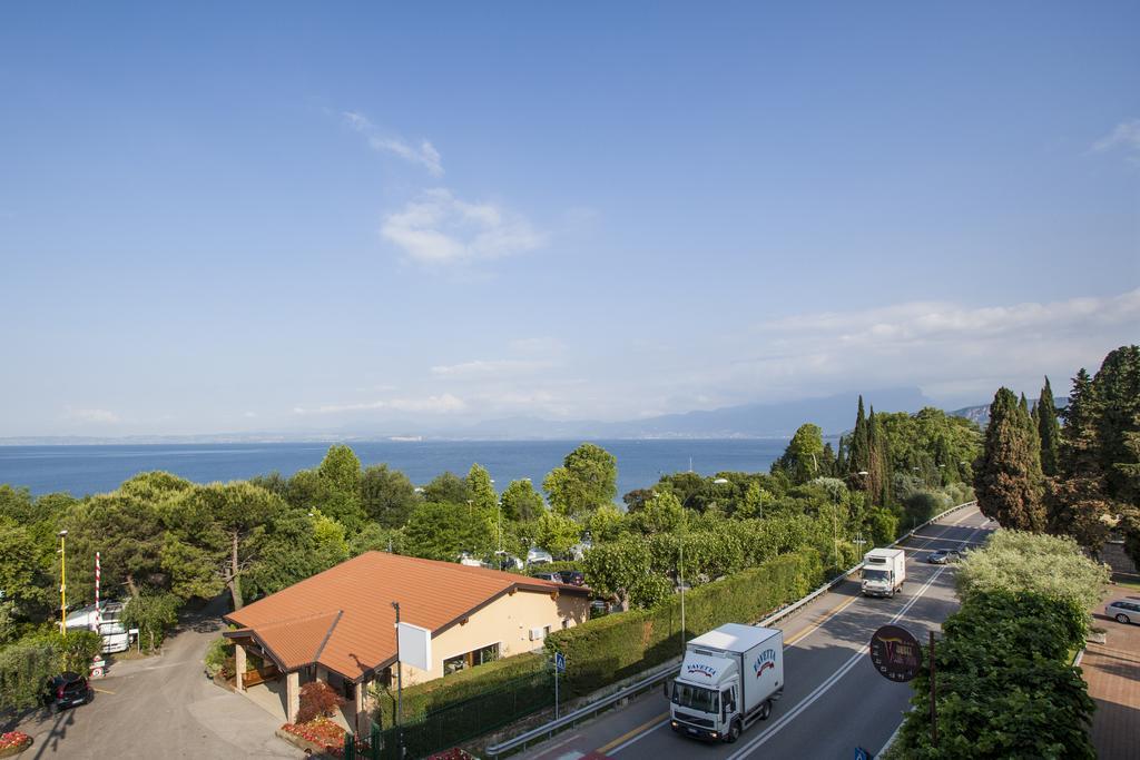 Hotel San Vito Бардолино Екстериор снимка