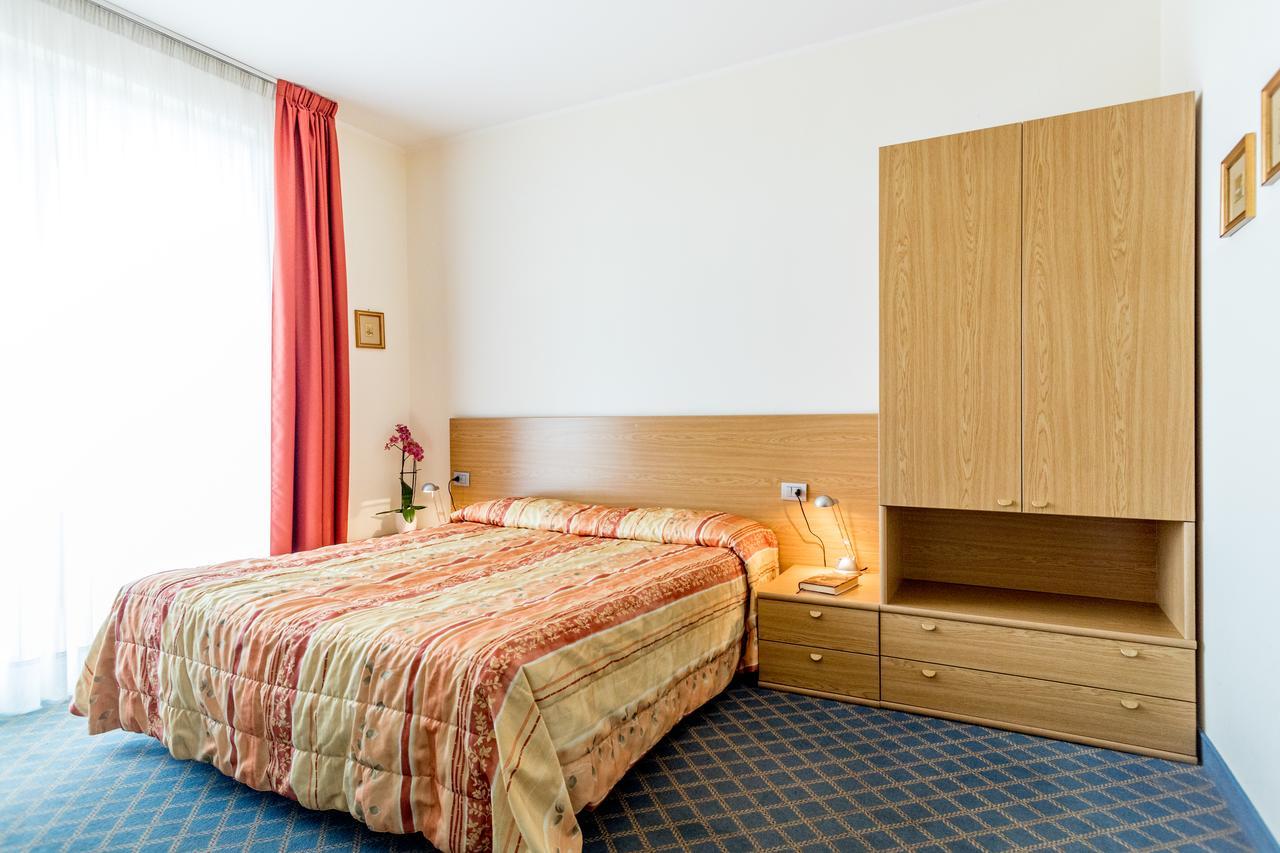 Hotel San Vito Бардолино Екстериор снимка