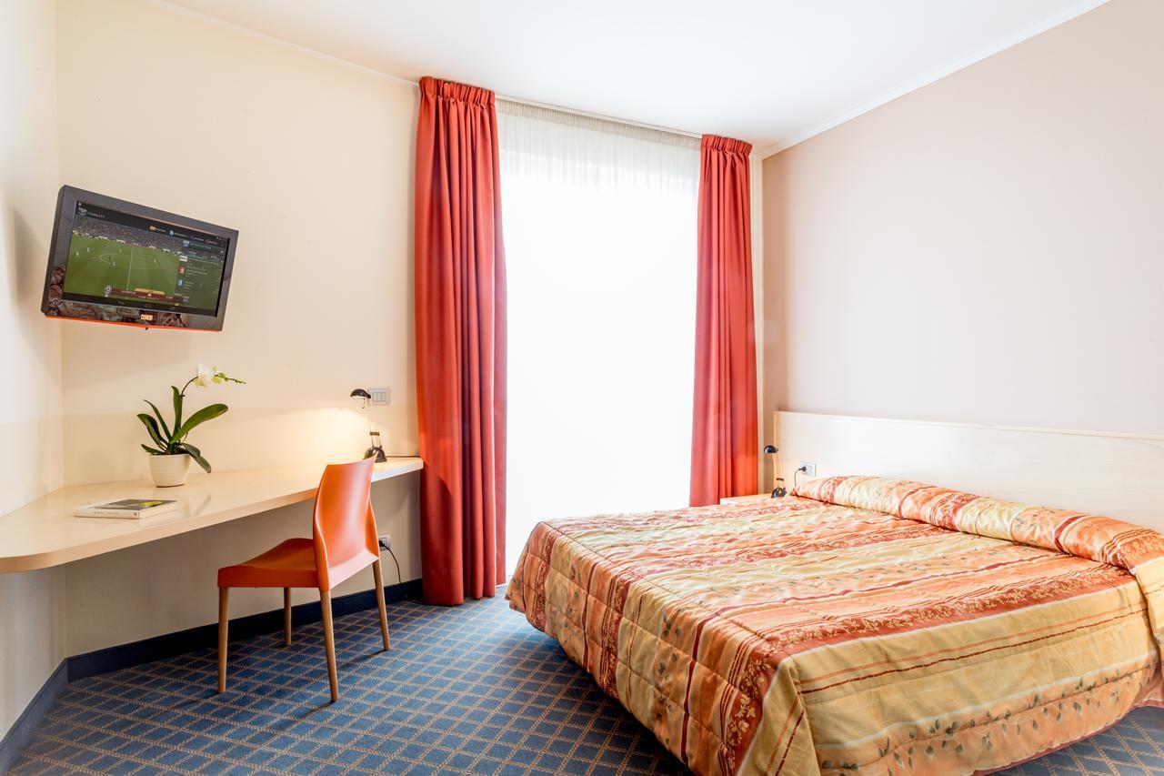 Hotel San Vito Бардолино Екстериор снимка
