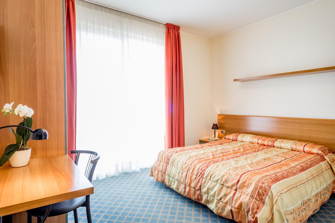 Hotel San Vito Бардолино Екстериор снимка