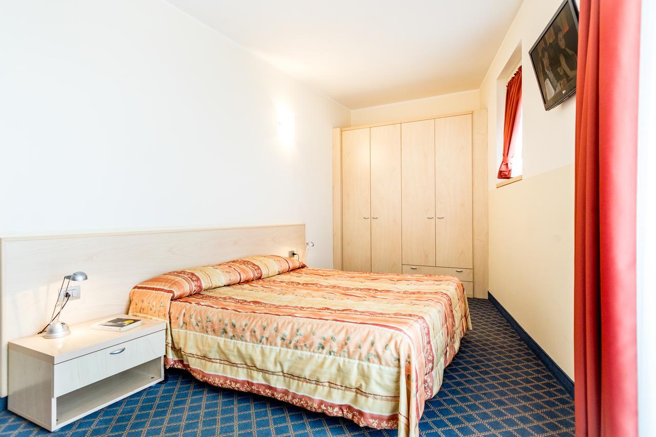 Hotel San Vito Бардолино Екстериор снимка