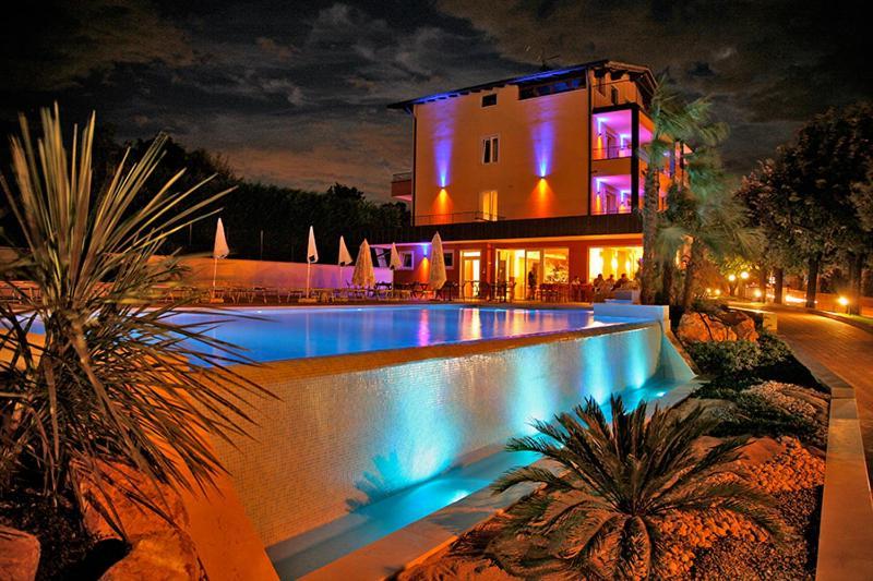 Hotel San Vito Бардолино Екстериор снимка